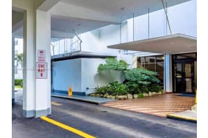 2780 NE 183rd St APT 409, Aventura, FL 33160, Sold 04/03/24