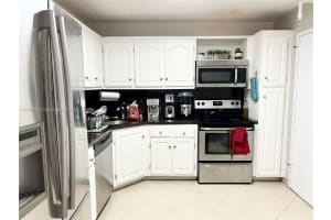 2780 NE 183rd St APT 409, Aventura, FL 33160, Sold 04/03/24