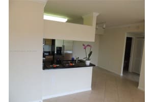 6466 Emerald Dunes Dr APT 306, West Palm Beach, FL 33411, Sold 05/31/23