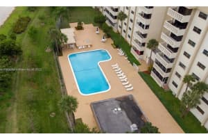 800 NE 195th St APT 304, Miami, FL 33179, Sold 08/25/23