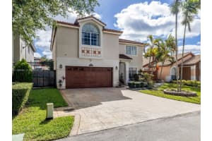 19603 NW 82nd Pl, Hialeah, FL 33015, Sold 05/30/23