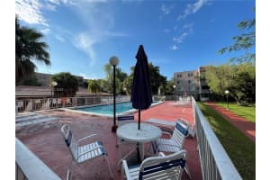 8405 NW 8th St APT 205, Miami, FL 33126, Sold 08/09/23
