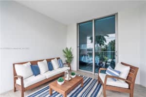 17301 Biscayne Blvd APT 208, Aventura, FL 33160, Sold 10/06/23