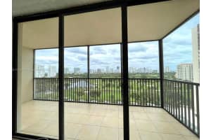 20301 W Country Club Dr APT 1527, Aventura, FL 33180, Sold 11/03/23
