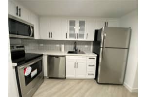 905 Brickell Bay Dr APT 1621, Miami, FL 33131, Sold 05/15/23
