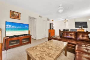 1940 NE 2nd Ave, Wilton Manors, FL 33305, Sold 07/06/23