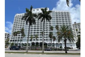 5401 Collins Ave APT 431, Miami Beach, FL 33140, Sold 12/01/23