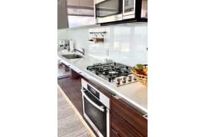 3737 Collins Ave s 1704, Miami Beach, FL 33140, Sold 08/08/24
