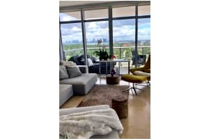 3737 Collins Ave s 1704, Miami Beach, FL 33140, Sold 08/08/24