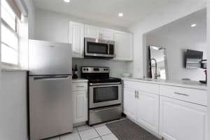 325 Ocean Dr APT 306, Miami Beach, FL 33139, Sold 06/29/23
