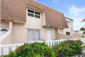 8070 NW 11th St Apartment G, Margate, FL 33063, Sold 08/30/23