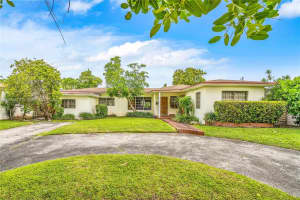 275 Fairway Dr, Miami Beach, FL 33141, Sold 01/31/24
