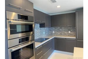 7661 NW 107th Ave Apt 403, Doral, FL 33178, Sold 06/02/23