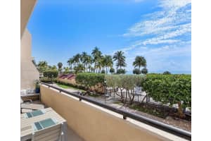 2555 Collins Ave APT 304, Miami Beach, FL 33140, Sold 07/06/23