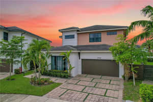 15442 NW 88th Ct, Miami Lakes, FL 33018, Sold 07/19/23
