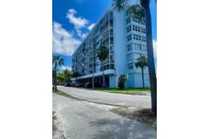 16850 S Glades Dr #5h, North Miami Beach, FL 33162, Sold 04/25/23