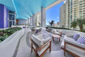 1300 Brickell Bay Dr APT 2104, Miami, FL 33131, Sold 09/22/23