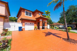19726 NW 84th Pl, Hialeah, FL 33015, Sold 06/02/23