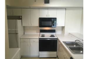 2600 S University Dr APT 208, Davie, FL 33328, Sold 06/02/23