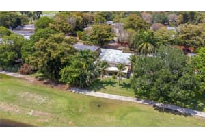 7368 Oakland Hills Dr, Hialeah, FL 33015, Sold 06/01/23