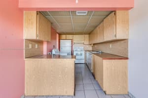 5900 SW 127th Ave APT 3318, Miami, FL 33183, Sold 09/09/23