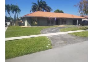 1301 Sw 75th Ter
