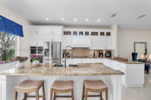 527 SE 23rd Dr, Homestead, FL 33033, Sold 08/18/23