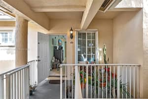 6900 NW 179th St Apt 208-1, Hialeah, FL 33015, Sold 06/16/23