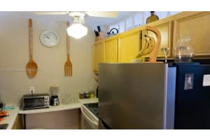 815 SW 10th Terrace #15v, Hallandale Beach, FL 33009, Sold 04/17/24