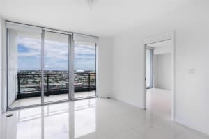 92 SW 3rd St APT 2807, Miami, FL 33130, Sold 06/08/23