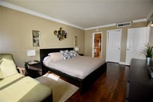 5555 Collins Ave #7y, Miami, FL 33140, Sold 08/31/23