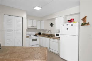 6195 NW 186th St APT 115, Hialeah, FL 33015, Sold 06/21/23