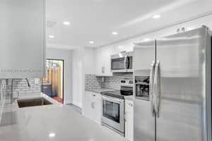 5032 S University Dr, Davie, FL 33328, Sold 06/02/23