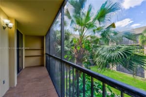 8625 NW 8th St APT 313, Miami, FL 33126, Sold 07/06/23