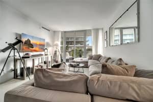 801 South Pointe Dr APT 302, Miami Beach, FL 33139, Sold 06/01/23