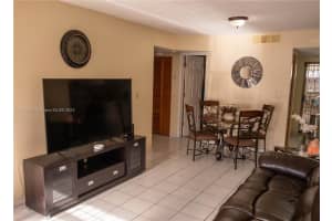 2224 W 74th St Apt 101-14, Hialeah, FL 33016, Sold 06/09/23