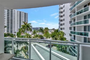3001 S Ocean Dr APT 433, Hollywood, FL 33019, Sold 06/20/23