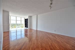 800 Parkview Dr APT 927, Hallandale Beach, FL 33009, Sold 08/03/23