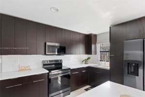 11450 NW 37th St, Coral Springs, FL 33065, Sold 06/14/23