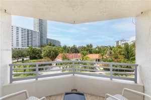 1401 Bay Rd APT 313, Miami Beach, FL 33139, Sold 06/12/23