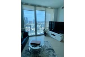 185 SW 7th St APT 3702, Miami, FL 33130, Sold 08/21/23