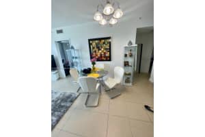 185 SW 7th St APT 3702, Miami, FL 33130, Sold 08/21/23