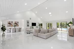 2043 Greenview Cove Dr, Wellington, FL 33414, Sold 06/05/23