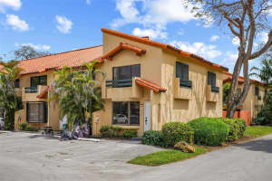 10043 SW 77th Ct, Miami, FL 33156, Sold 05/30/23