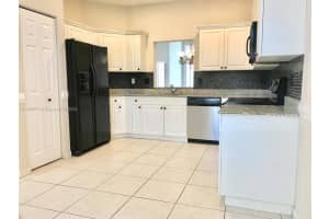 5127 Madison Lakes Cir E, Davie, FL 33328, Sold 05/30/23