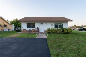 9701 NW 70th St, Tamarac, FL 33321, Sold 07/07/23