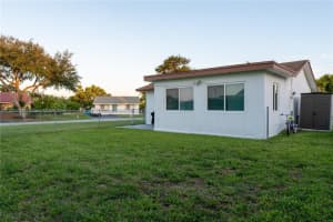 9701 NW 70th St, Tamarac, FL 33321, Sold 07/07/23