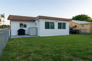 9701 NW 70th St, Tamarac, FL 33321, Sold 07/07/23