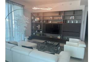 300 S Biscayne Blvd PH-3906, Miami, FL 33131, Sold 08/18/23
