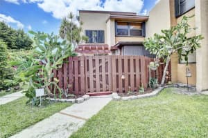 231 W Park Dr Apt 104-4, Miami, FL 33172, Sold 07/10/23